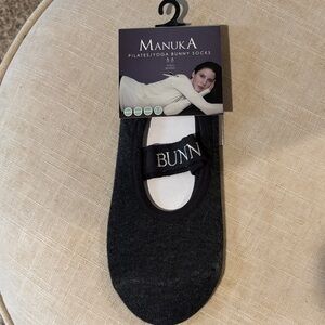 manduka Black Low-Profile Pilates/Yoga Bunny Socks